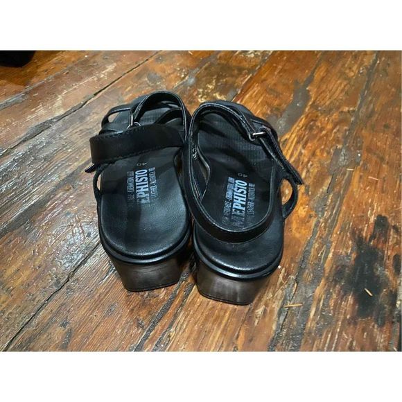 Mephisto black Womens halinka sandal, size 40 EU, size 9 W preloved - Picture 3 of 12